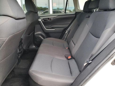 Used 2021 Toyota RAV4 LE AWD/4WD image 15