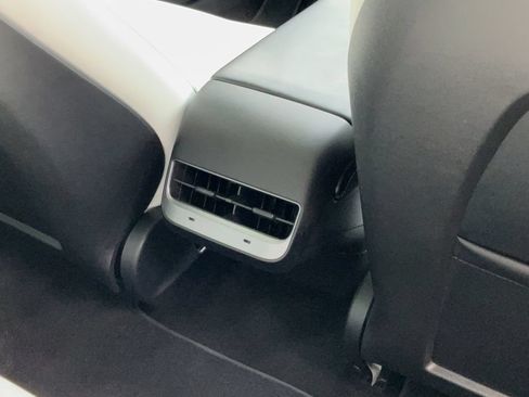Used 2022 Tesla Model 3 Performance AWD/4WD image 21