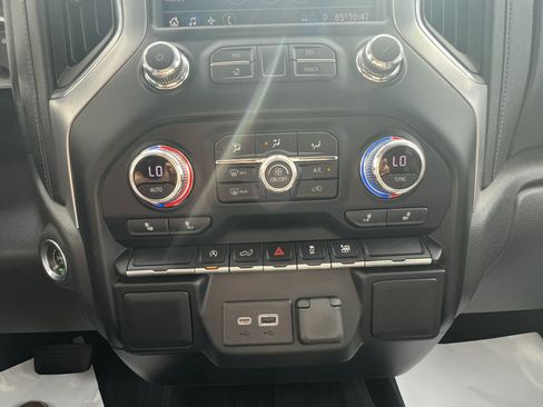 Used 2021 GMC Sierra 1500 SLE RWD image 30