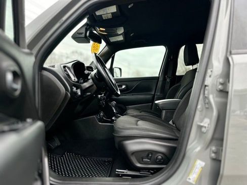 Used 2022 Jeep Renegade Altitude w/ Convenience Group image 11