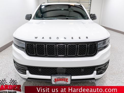 Used 2024 Jeep Wagoneer Series II image 7