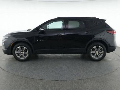 Used 2025 Chevrolet Blazer LT FWD image 5