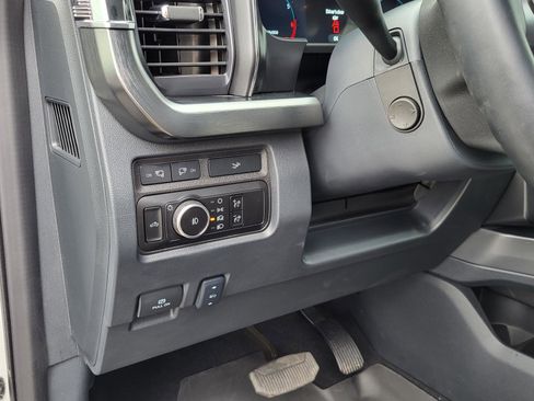 Used 2024 Ford F250 Lariat w/ Lariat Ultimate Package image 18