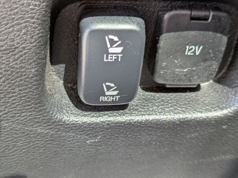 Used 2024 Ford Edge Titanium AWD/4WD image 11