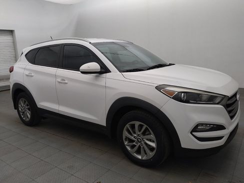 Used 2016 Hyundai Tucson SE w/ Option Group 02 FWD image 11