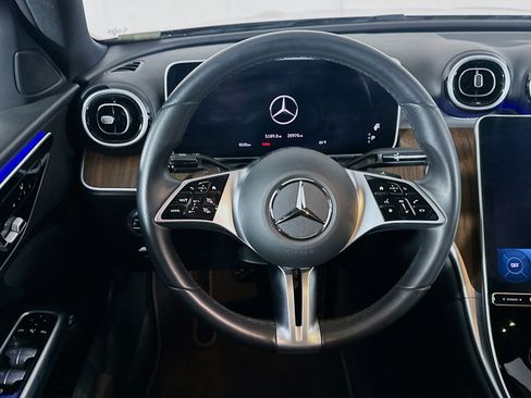 Used 2025 Mercedes-Benz C 300 Sedan image 18