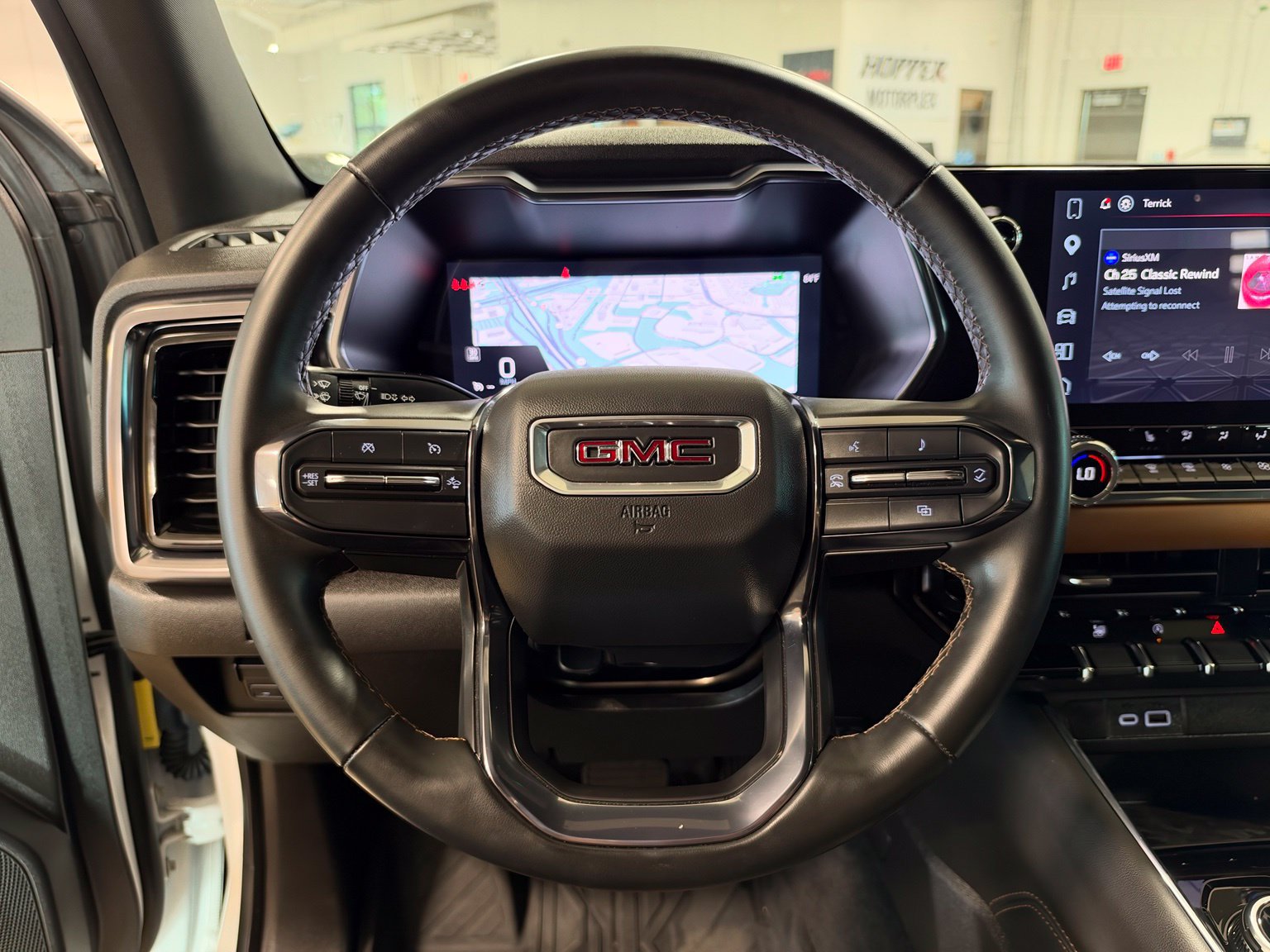 Used 2025 GMC Canyon AT4 AWD/4WD image 17