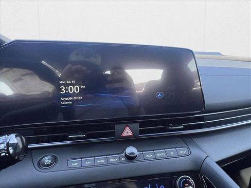 New 2025 Hyundai Elantra SEL image 14