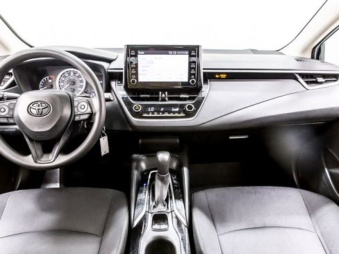 Used 2020 Toyota Corolla LE FWD image 17