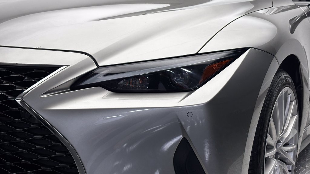 Used 2023 Lexus IS 300 AWD w/ Premium Package image 3