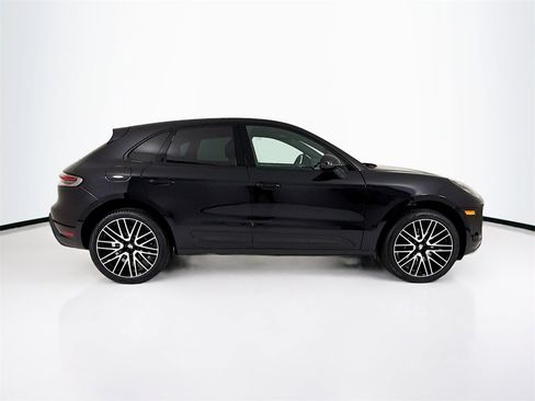 New 2025 Porsche Macan image 8