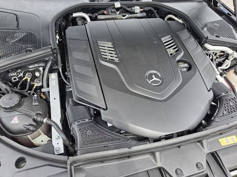 Used 2025 Mercedes-Benz S 580 4MATIC Sedan image 18