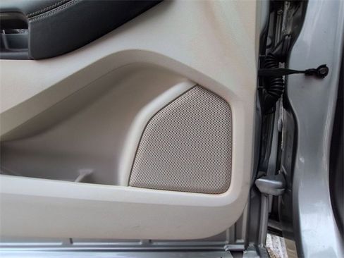 Used 2020 Ford Edge Titanium image 16