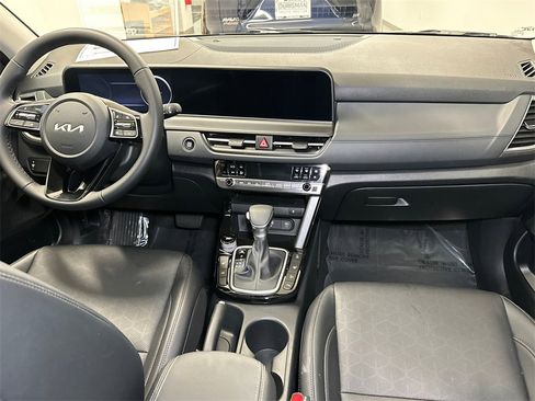 New 2025 Kia Seltos EX image 16