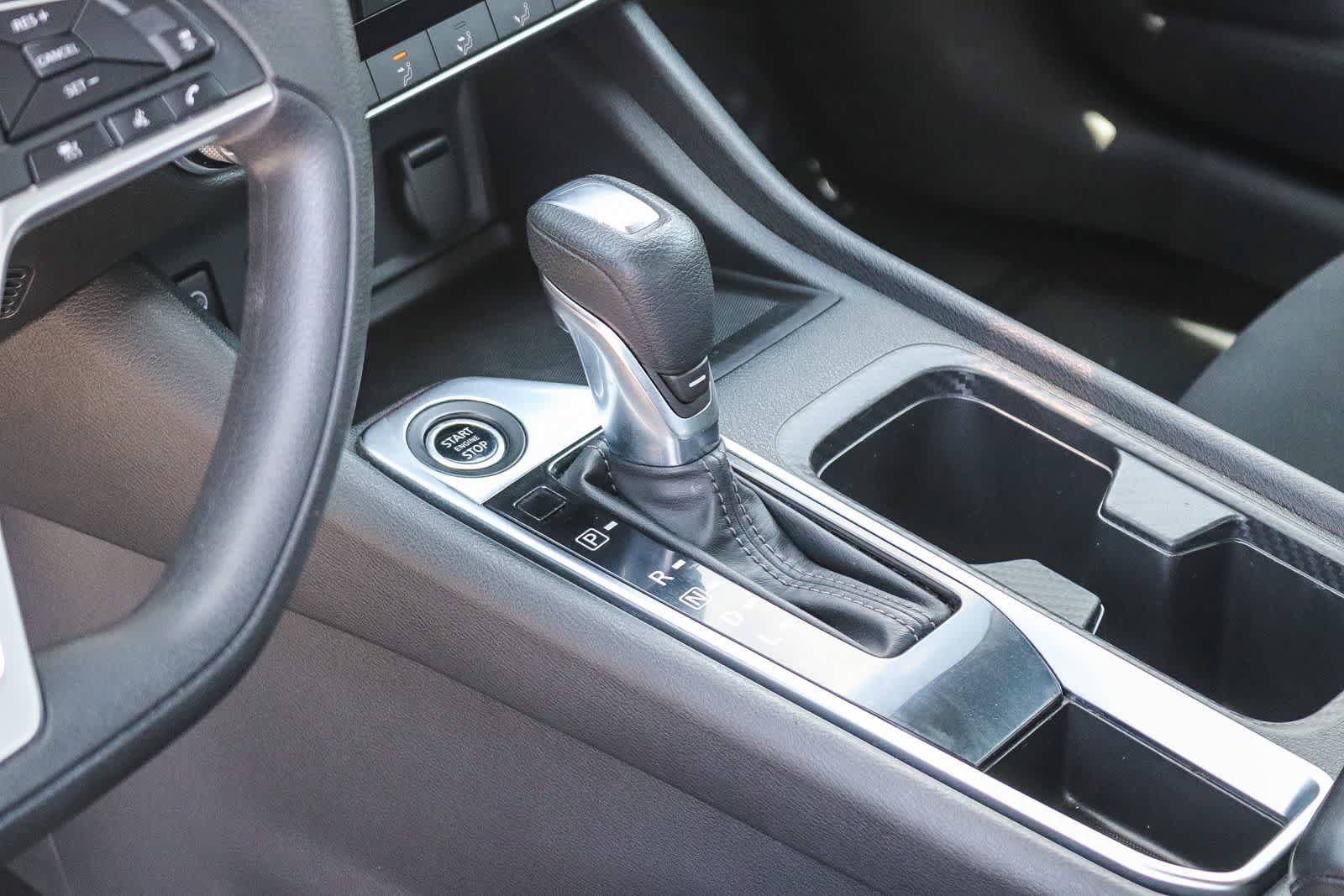 Used 2024 Nissan Sentra SV FWD image 19