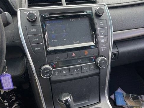 Used 2015 Toyota Camry XLE FWD image 39