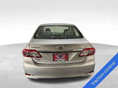 Used 2013 Toyota Corolla LE FWD image 6