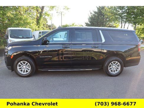 Certified 2024 Chevrolet Suburban LT AWD/4WD image 4