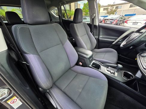 Used 2016 Toyota RAV4 XLE FWD image 18