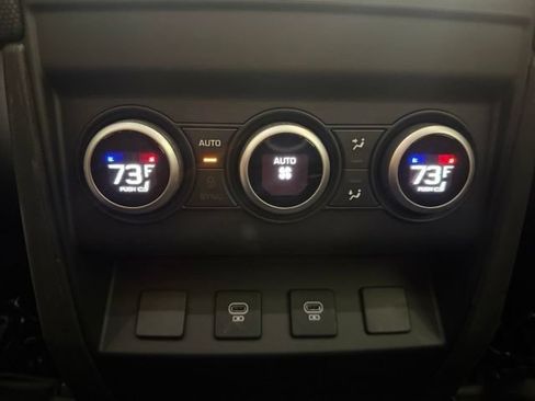 Used 2024 Land Rover Defender 90 V8 AWD/4WD image 22
