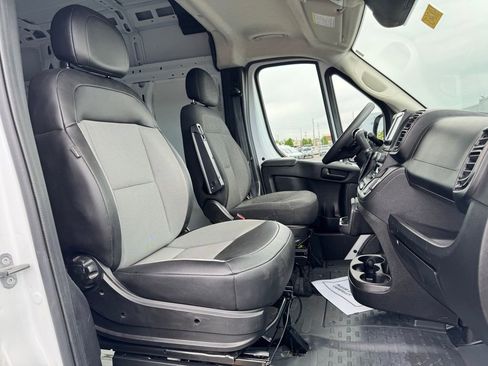 Used 2023 RAM ProMaster 2500 FWD image 10