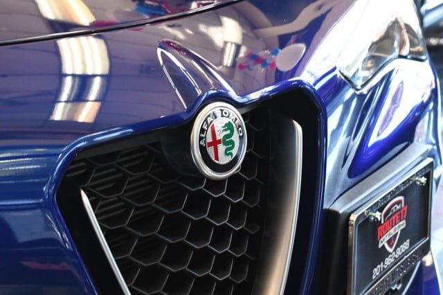 Used 2022 Alfa Romeo Stelvio Ti AWD/4WD image 5