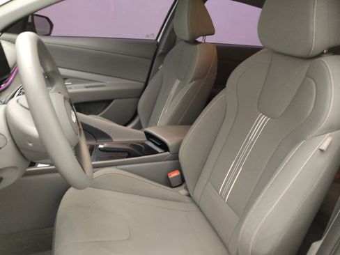 Used 2024 Hyundai Elantra SEL FWD image 17