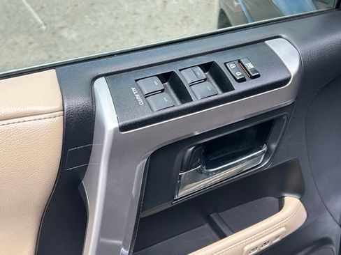 Used 2019 Toyota 4Runner Limited AWD/4WD image 20