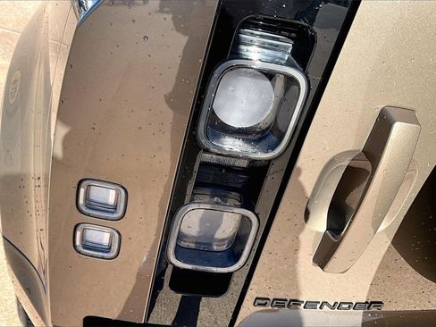 Used 2022 Land Rover Defender 110 X image 31