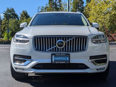 Used 2023 Volvo XC90 B6 Ultimate w/ Lounge Package AWD/4WD image 2