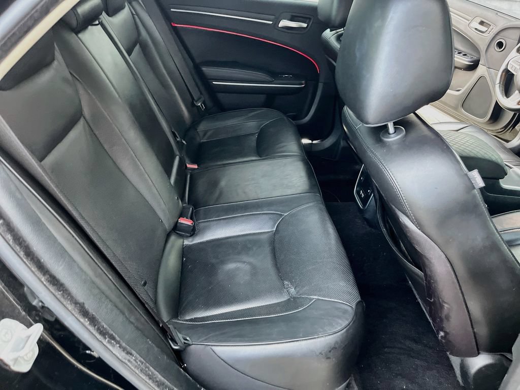 Used 2019 Chrysler 300 Limited RWD image 26