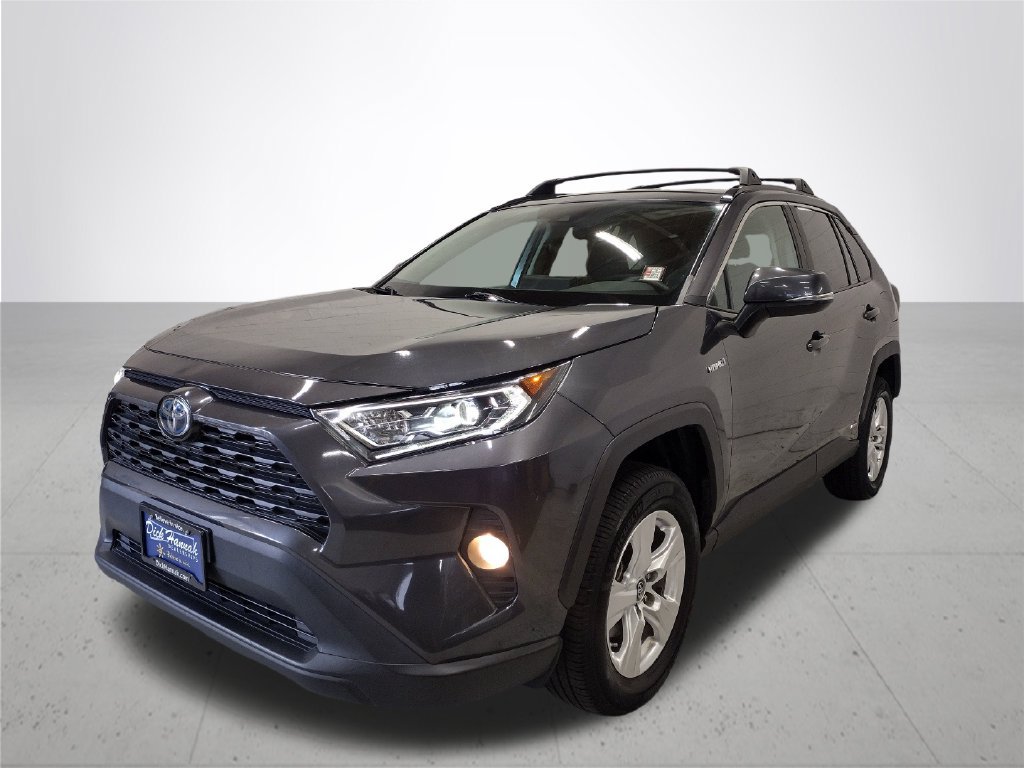 Used 2019 Toyota RAV4 XLE w/ Convenience Package AWD/4WD image 2