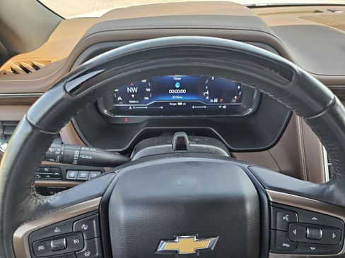 Used 2023 Chevrolet Suburban High Country w/ Advanced Technology Package AWD/4WD image 36