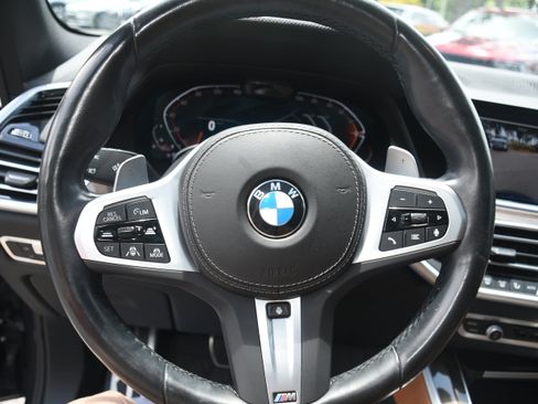 Used 2022 BMW X5 xDrive40i w/ M Sport Package AWD/4WD image 14