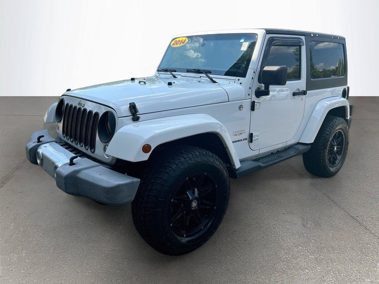 Used 2014 Jeep Wrangler Sahara w/ Connectivity Group AWD/4WD image 8