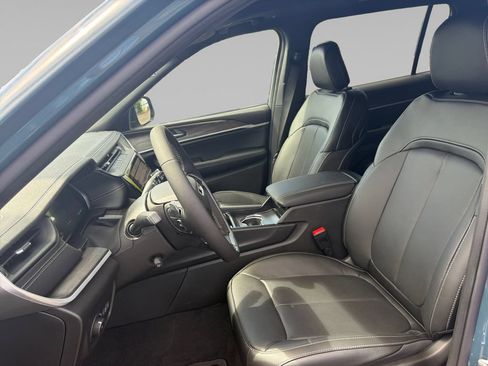 New 2026 Jeep Grand Cherokee L Limited AWD/4WD image 10