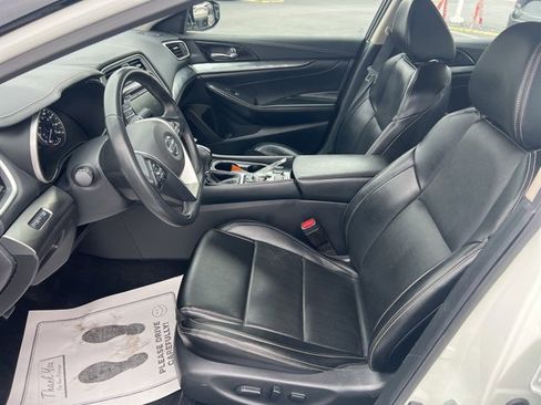 Used 2023 Nissan Maxima SV w/ Floor Mat Group image 24