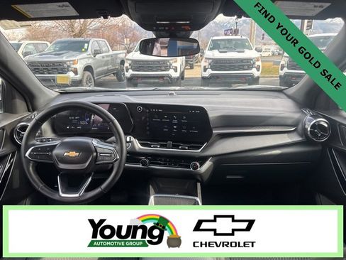 Used 2025 Chevrolet Equinox LT image 12