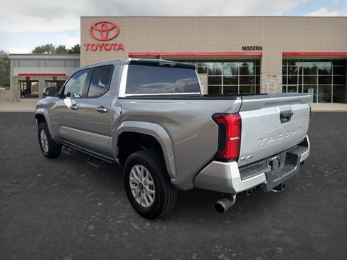 Certified 2024 Toyota Tacoma SR5 image 6