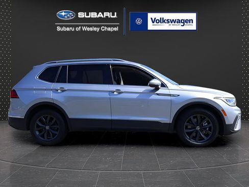 Certified 2023 Volkswagen Tiguan SE FWD image 11