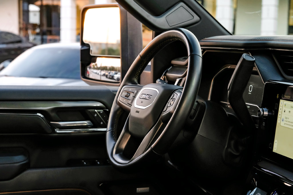 Used 2024 GMC Sierra 3500 AT4 w/ AT4 Premium Plus Package AWD/4WD image 9