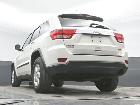Used 2011 Jeep Grand Cherokee Laredo image 30