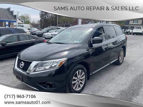 Used 2015 Nissan Pathfinder S image 1