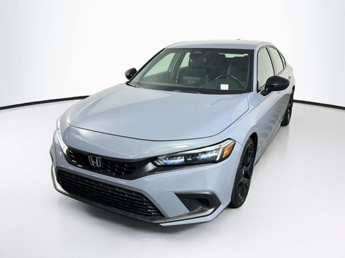 Used 2022 Honda Civic Sport image 3