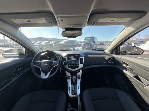 Used 2014 Chevrolet Cruze LT image 14
