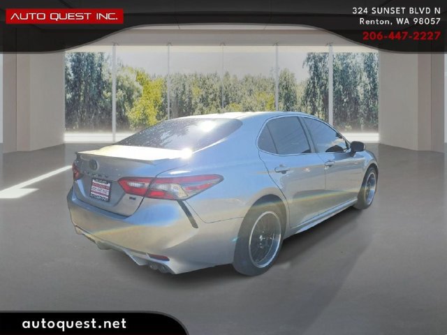 Used 2018 Toyota Camry SE FWD image 5