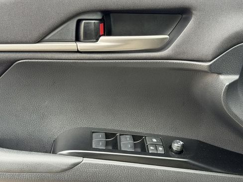 Used 2025 Toyota Camry LE FWD image 21