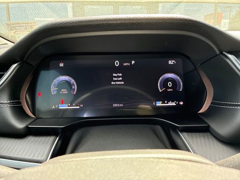 Used 2025 Jeep Grand Cherokee L Laredo w/ Luxury Tech Group I image 16