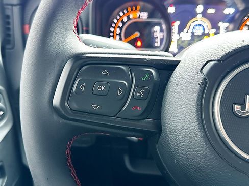 Used 2024 Jeep Wrangler Unlimited Rubicon image 21