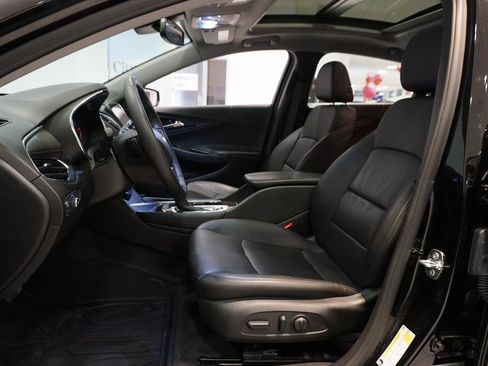 Certified 2023 Chevrolet Malibu LT w/ Midnight Edition image 10